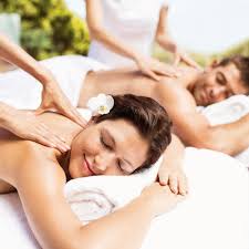 Massagem relaxante para o casal